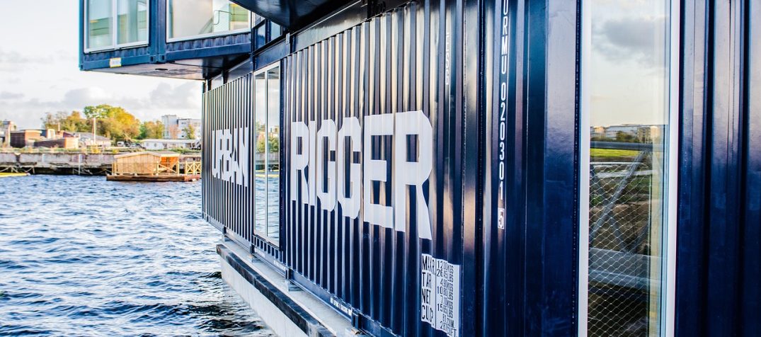 stanvpetersen-container-5590615_1280